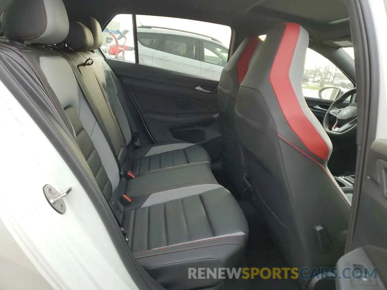 10 Фотография поврежденного автомобиля WVWWA7CDXPW210739 VOLKSWAGEN GTI 2023