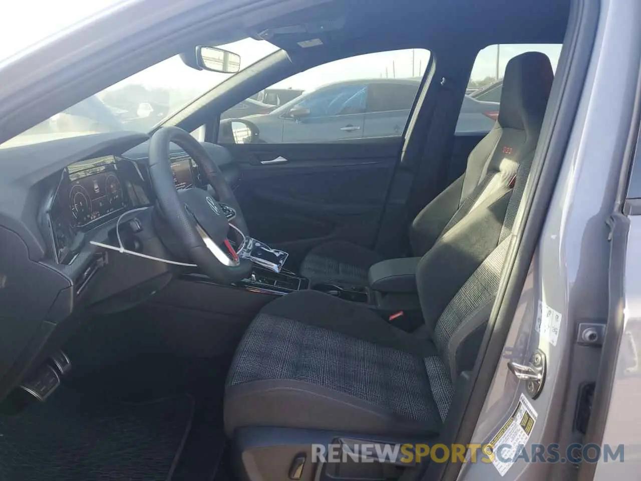 7 Фотография поврежденного автомобиля WVWGA7CD7RW228624 VOLKSWAGEN GTI 2024