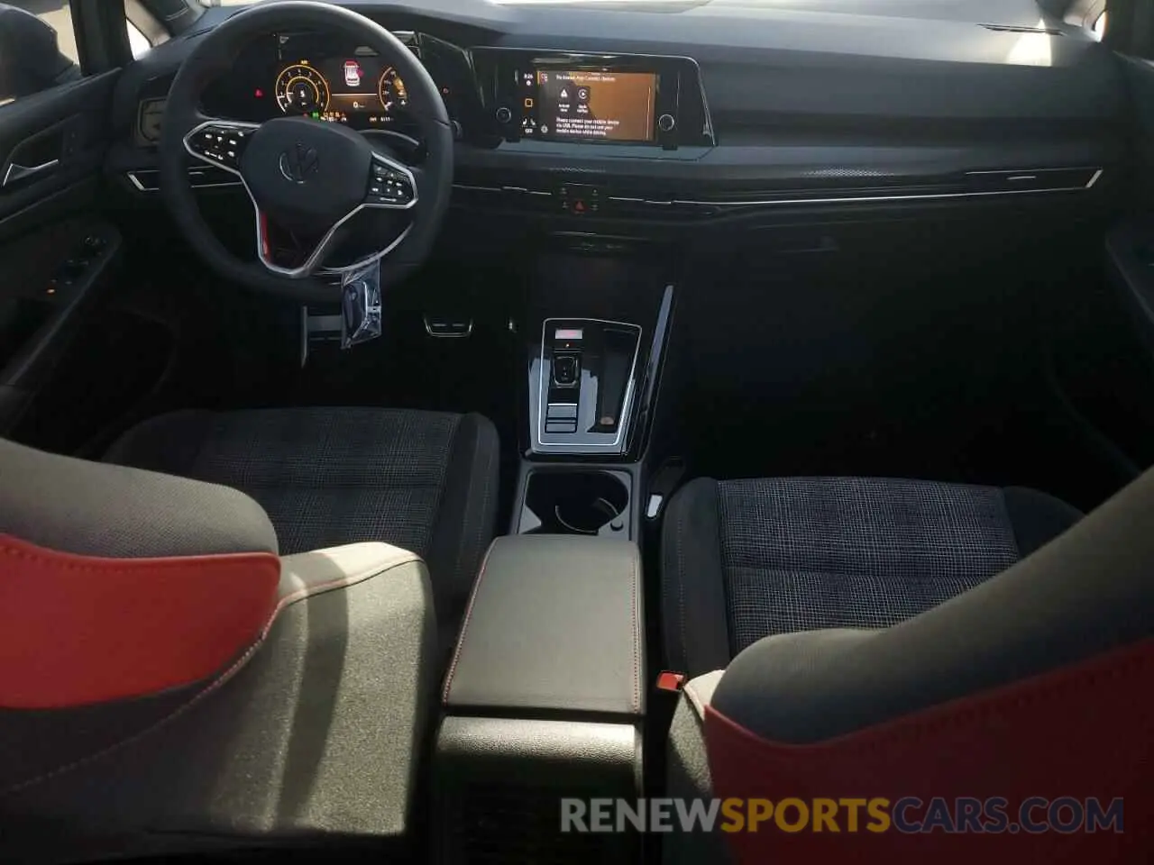 8 Фотография поврежденного автомобиля WVWGA7CD7RW228624 VOLKSWAGEN GTI 2024