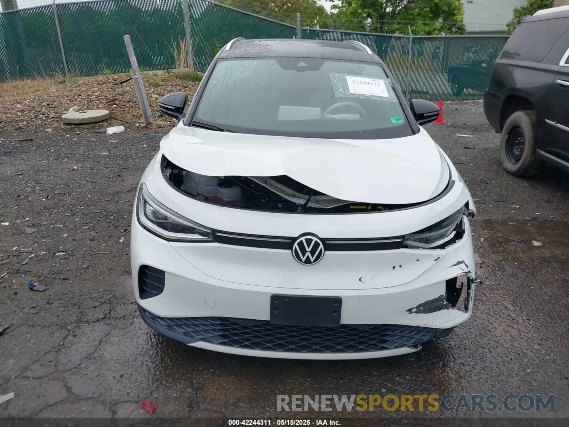12 Photograph of a damaged car WVGDMPE28MP007568 VOLKSWAGEN ID.4 2021