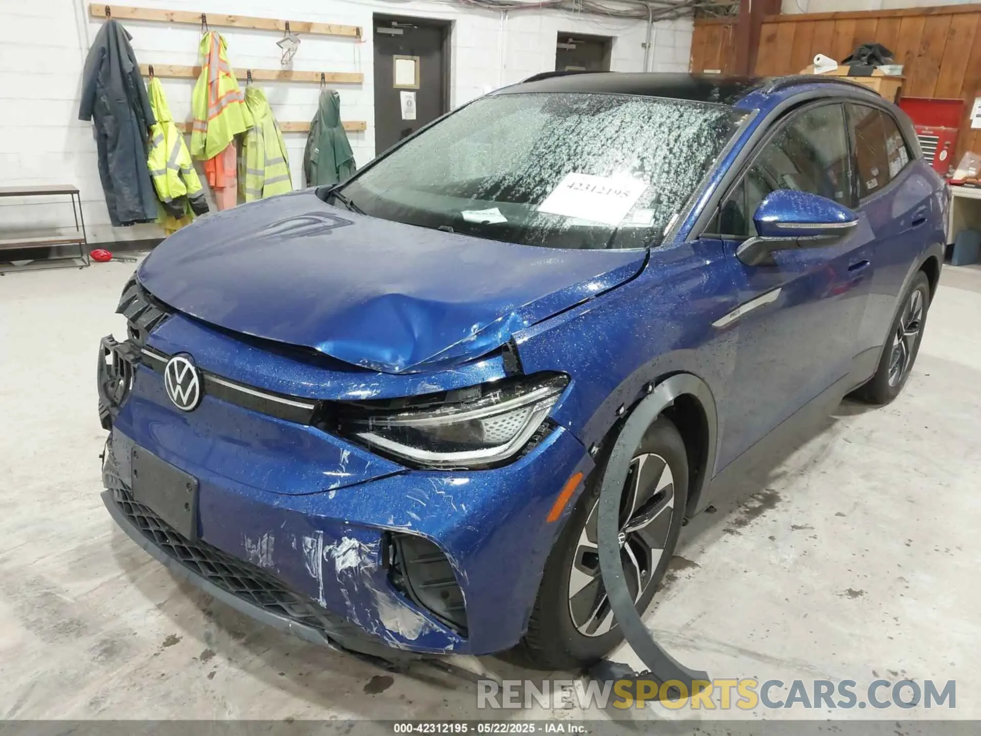 19 Photograph of a damaged car WVGTMPE29MP042468 VOLKSWAGEN ID.4 2021
