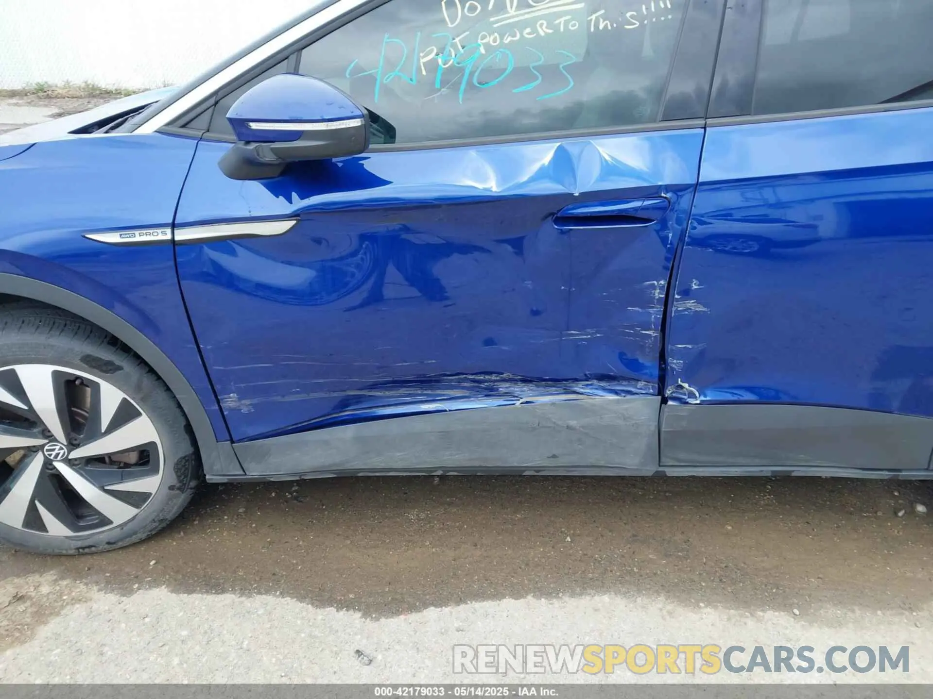 6 Photograph of a damaged car WVGUNPE23MP063706 VOLKSWAGEN ID.4 2021