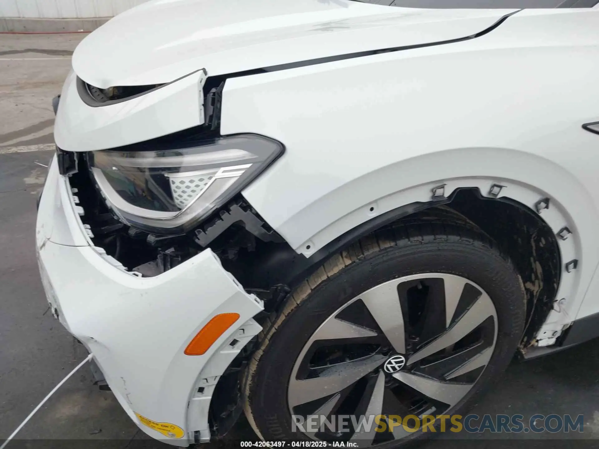 6 Photograph of a damaged car WVGKMPE23NP048800 VOLKSWAGEN ID.4 2022