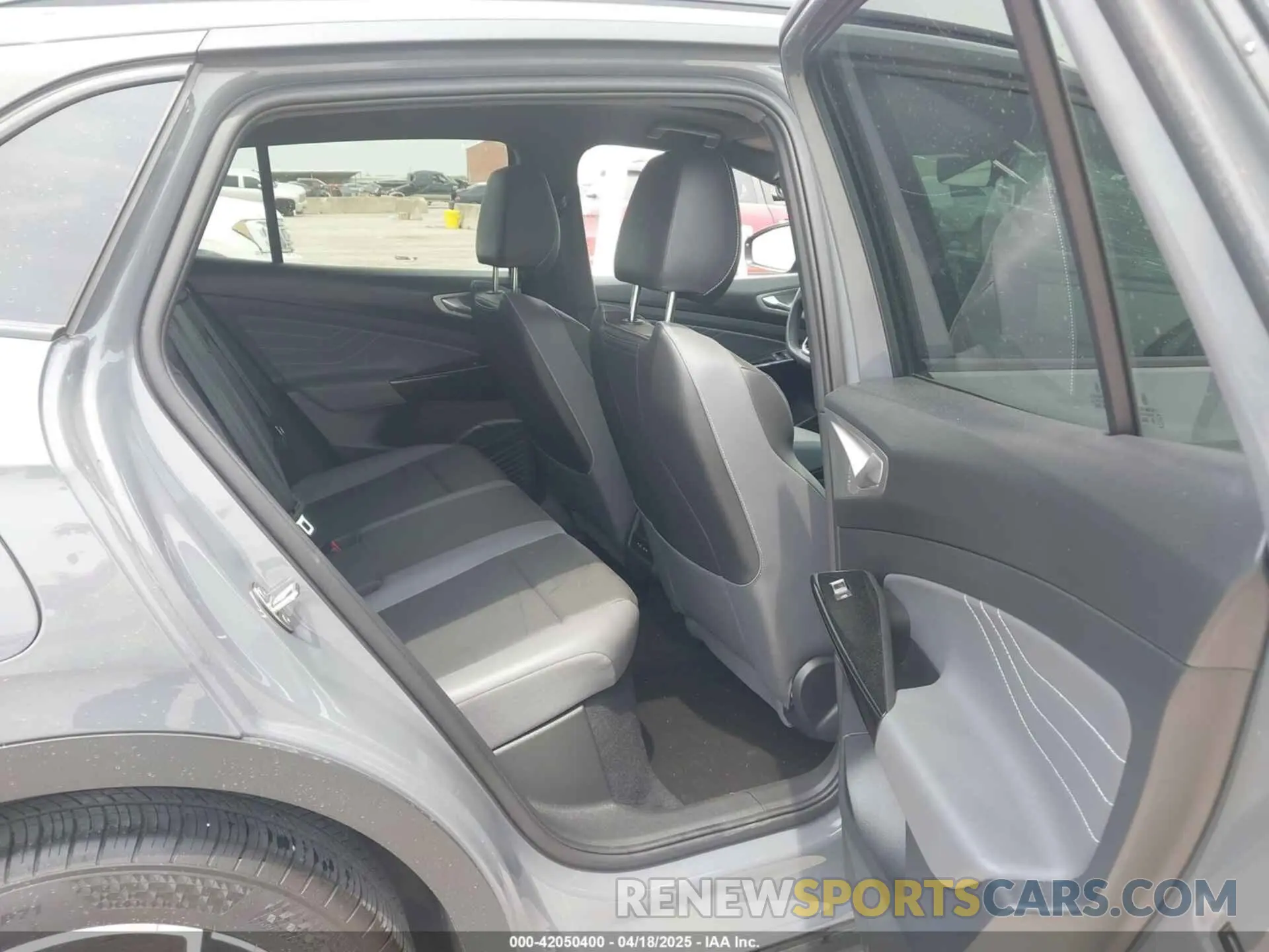 8 Фотография поврежденного автомобиля 1V25MPE89PC025486 VOLKSWAGEN ID.4 2023