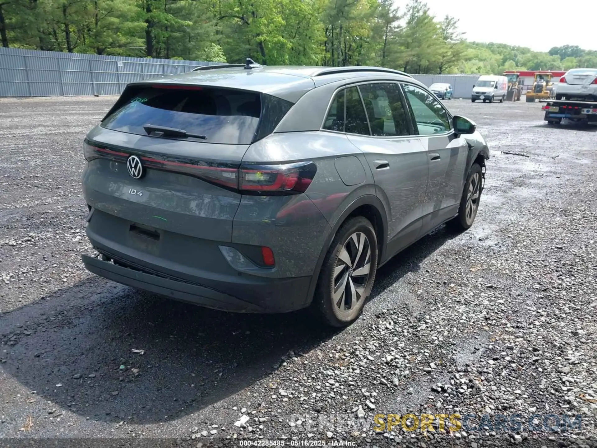 4 Photograph of a damaged car 1V2CMPE85PC023239 VOLKSWAGEN ID.4 2023