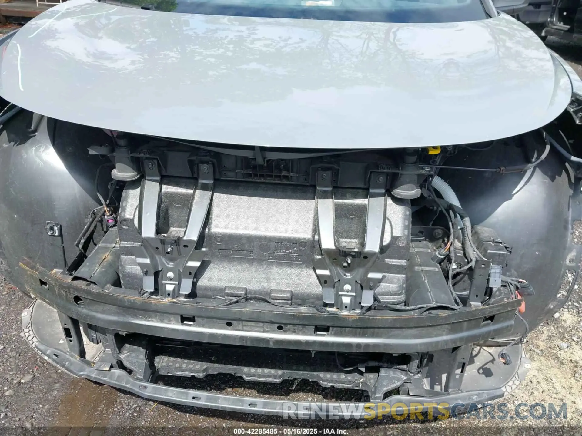 6 Photograph of a damaged car 1V2CMPE85PC023239 VOLKSWAGEN ID.4 2023