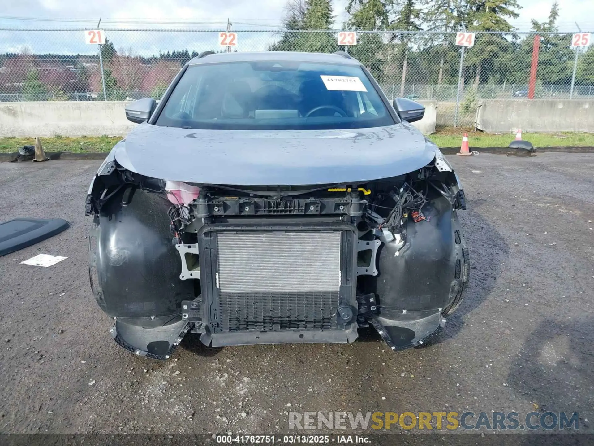 13 Photograph of a damaged car 1V2CMPE87PC016650 VOLKSWAGEN ID.4 2023