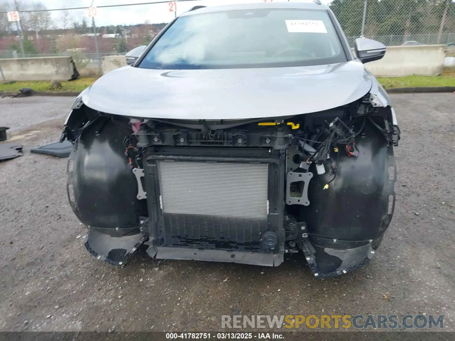 20 Photograph of a damaged car 1V2CMPE87PC016650 VOLKSWAGEN ID.4 2023