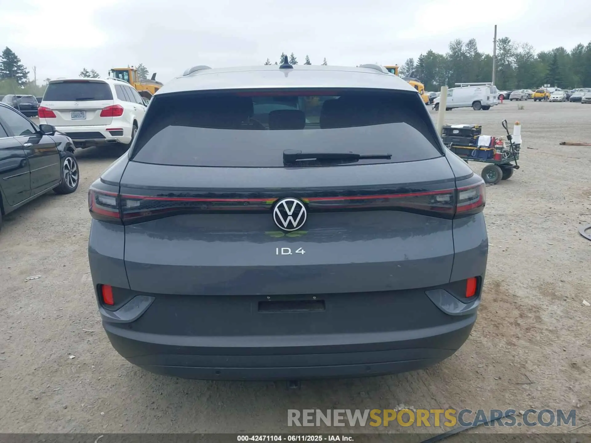 17 Фотография поврежденного автомобиля 1V2DNPE84PC009365 VOLKSWAGEN ID.4 2023