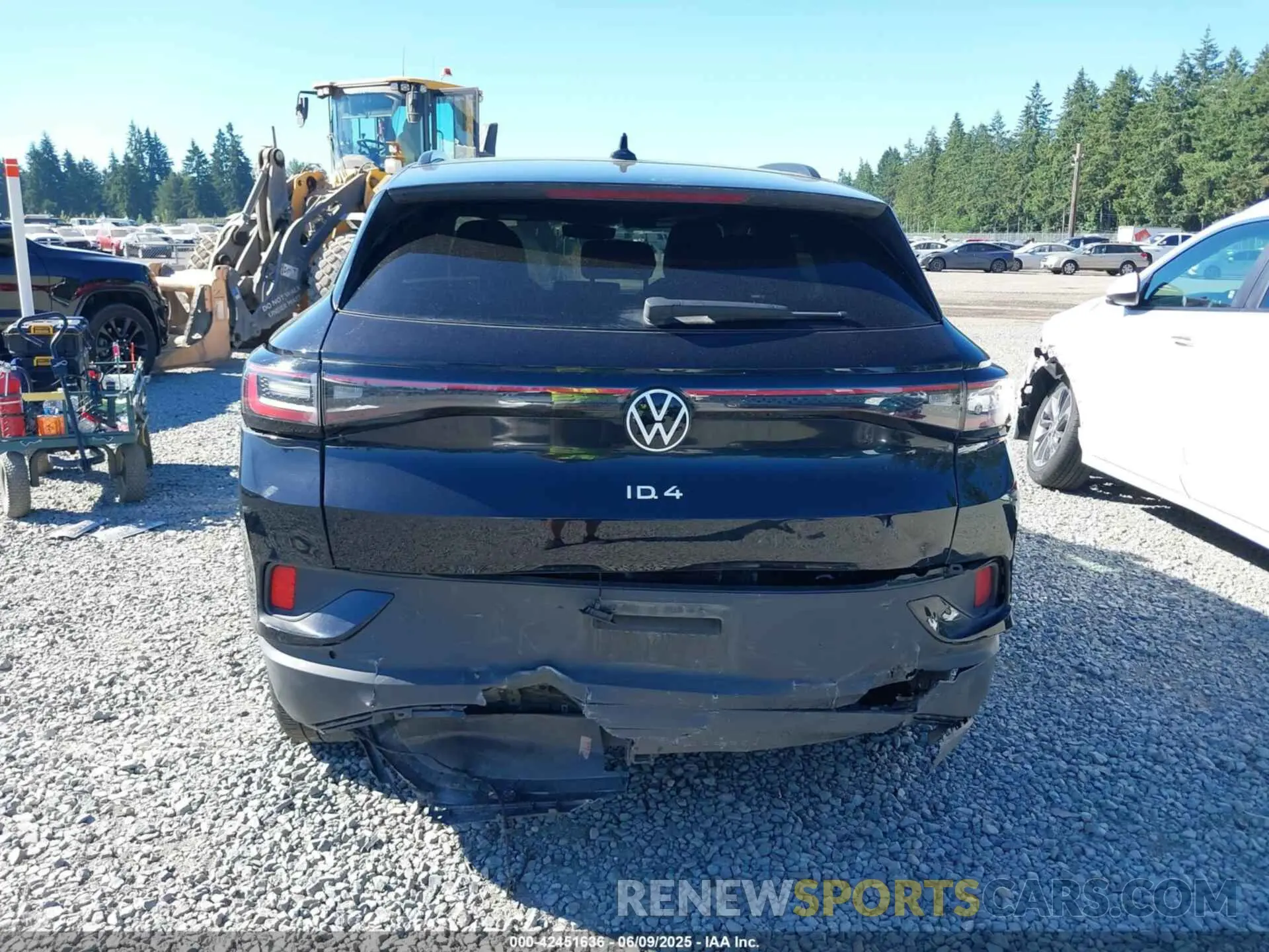 6 Photograph of a damaged car 1V2DNPE86PC033165 VOLKSWAGEN ID.4 2023