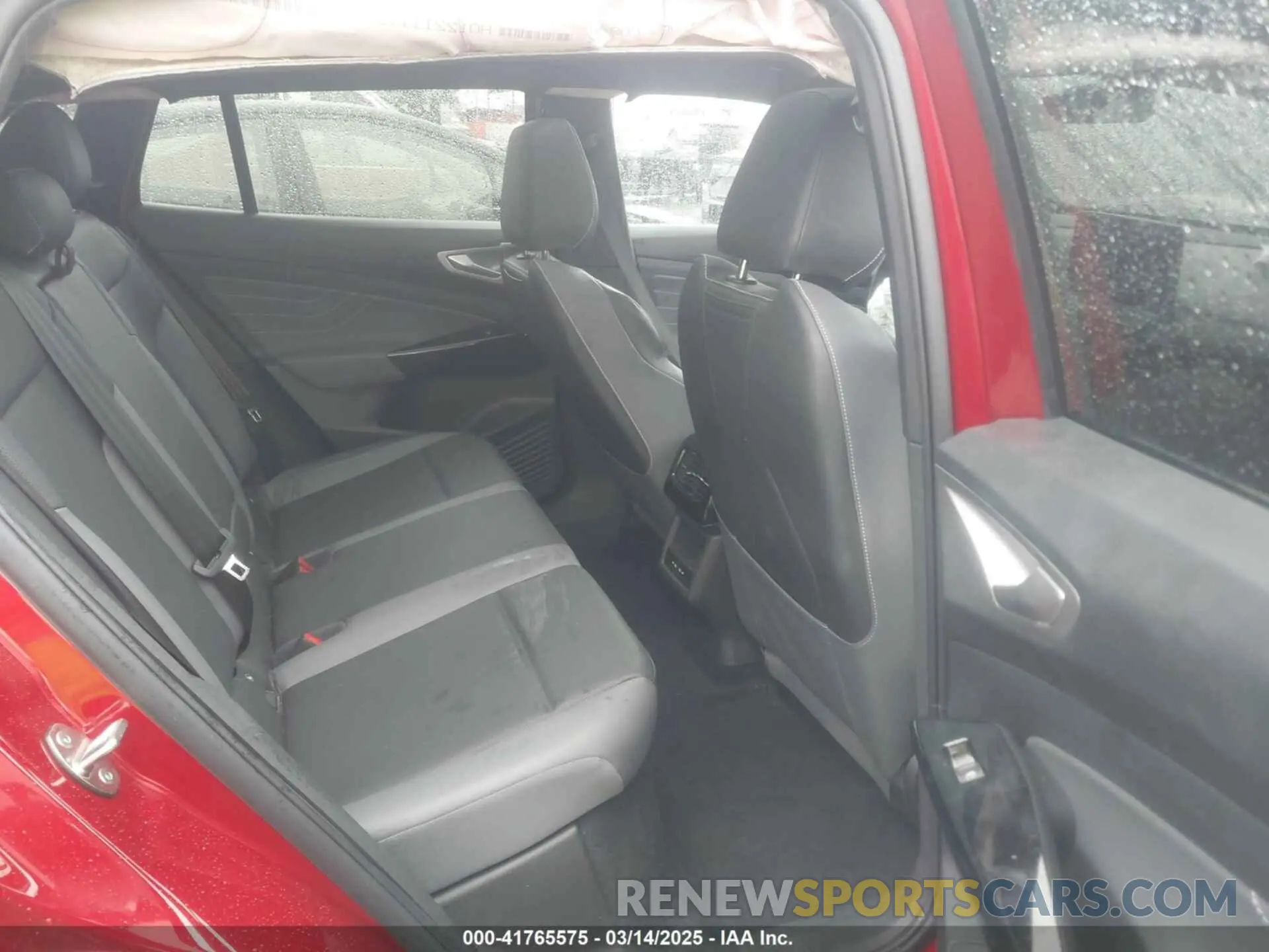 8 Photograph of a damaged car 1V2FMPE84PC011645 VOLKSWAGEN ID.4 2023