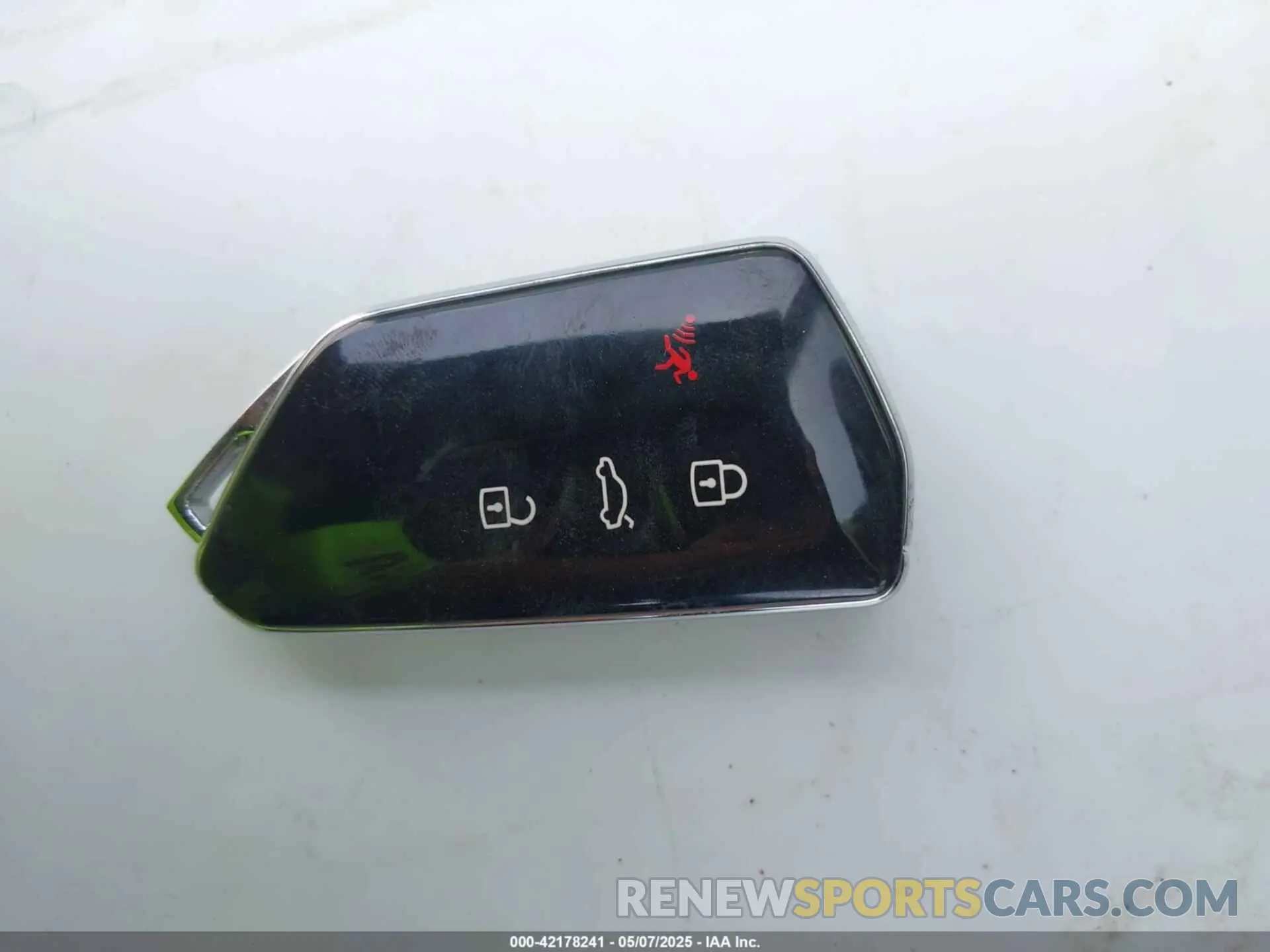 11 Photograph of a damaged car 1V2GNPE80PC006590 VOLKSWAGEN ID.4 2023