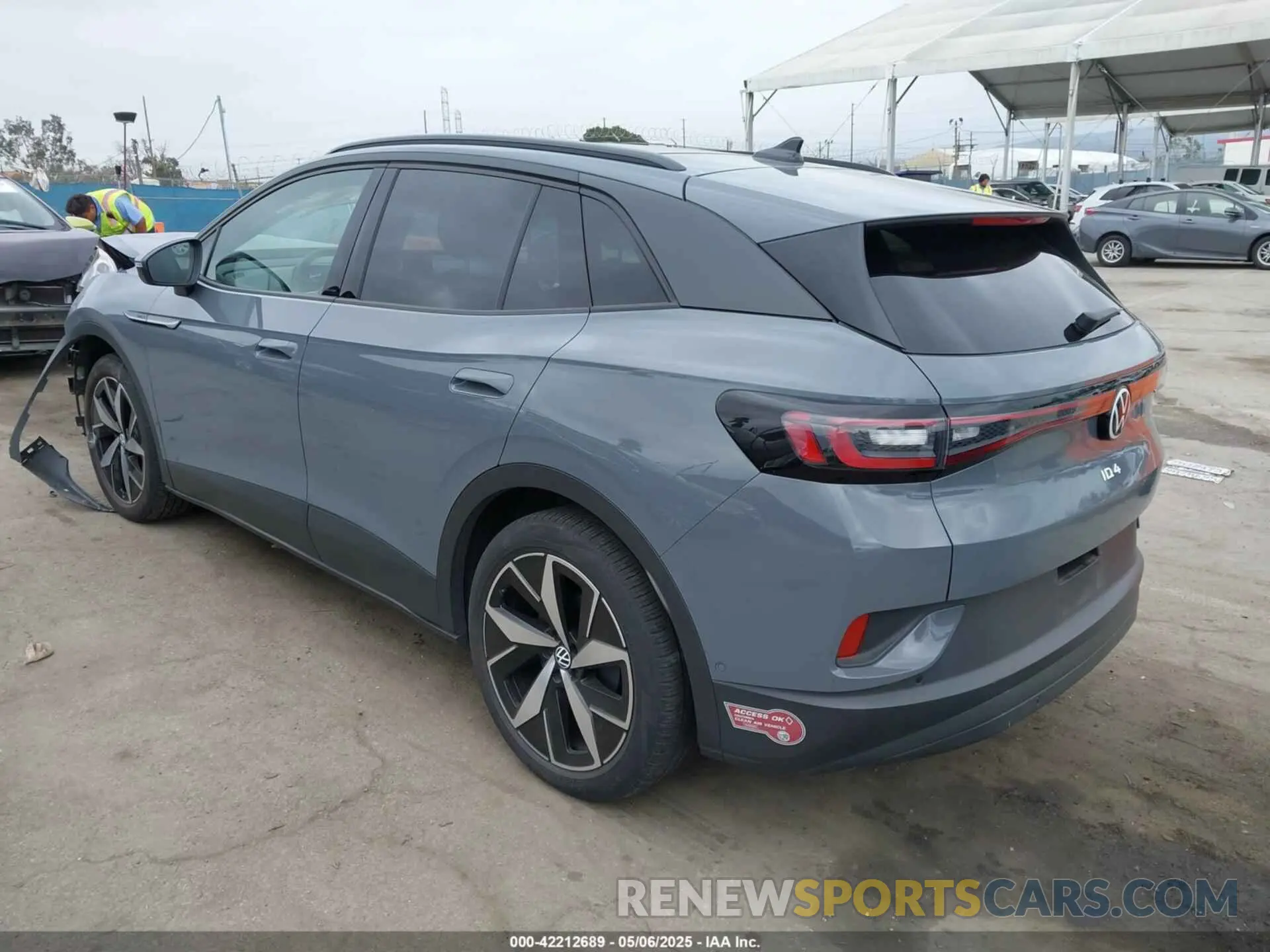 3 Фотография поврежденного автомобиля 1V2VMPE8XPC039977 VOLKSWAGEN ID.4 2023