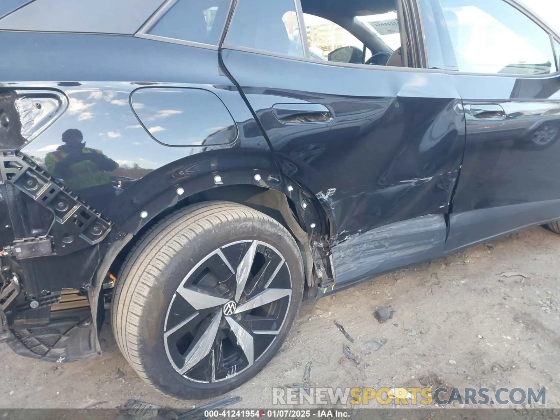 6 Photograph of a damaged car 1V2WNPE80PC034465 VOLKSWAGEN ID.4 2023