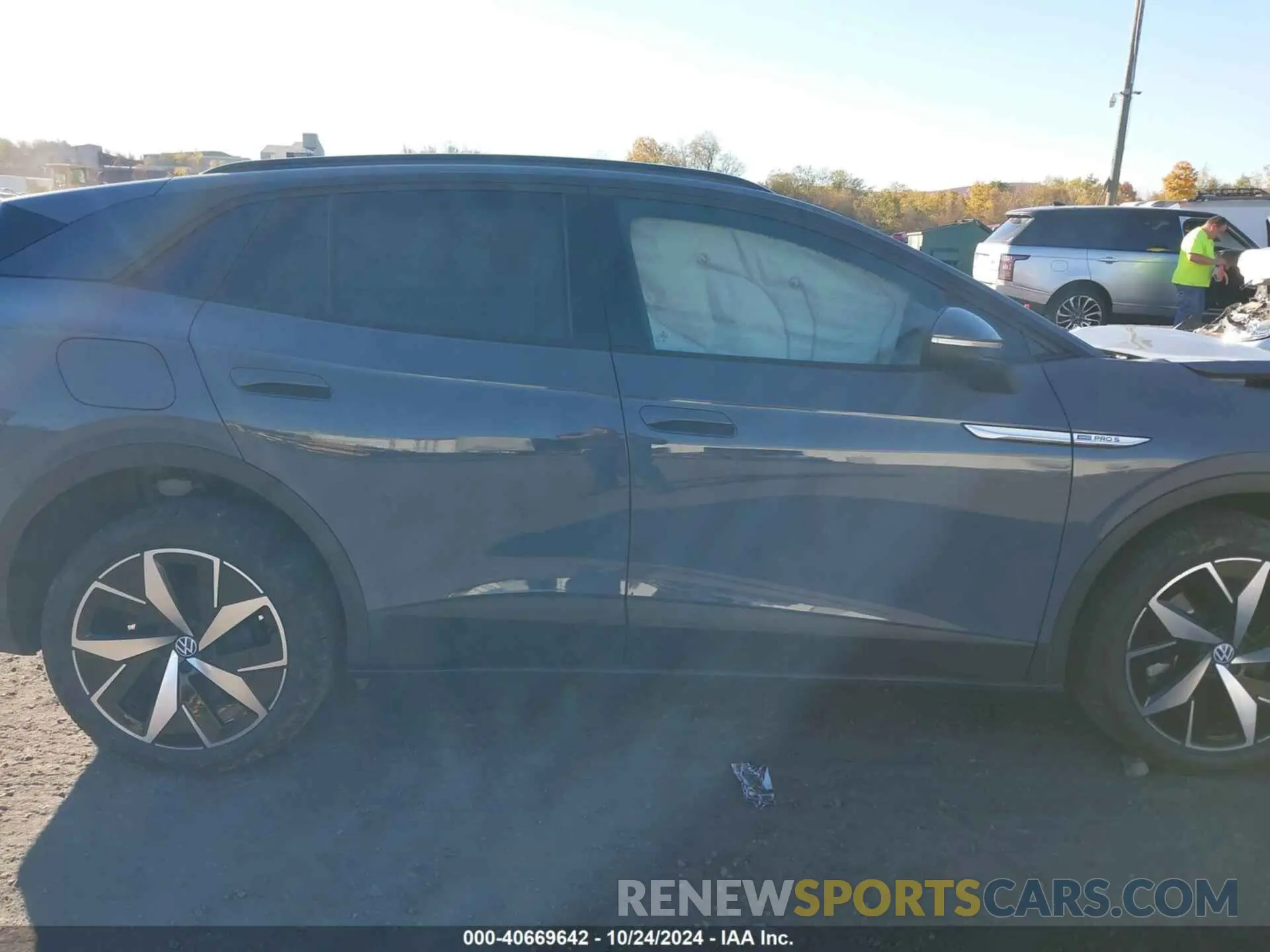 13 Photograph of a damaged car 1V2WNPE81PC052201 VOLKSWAGEN ID.4 2023