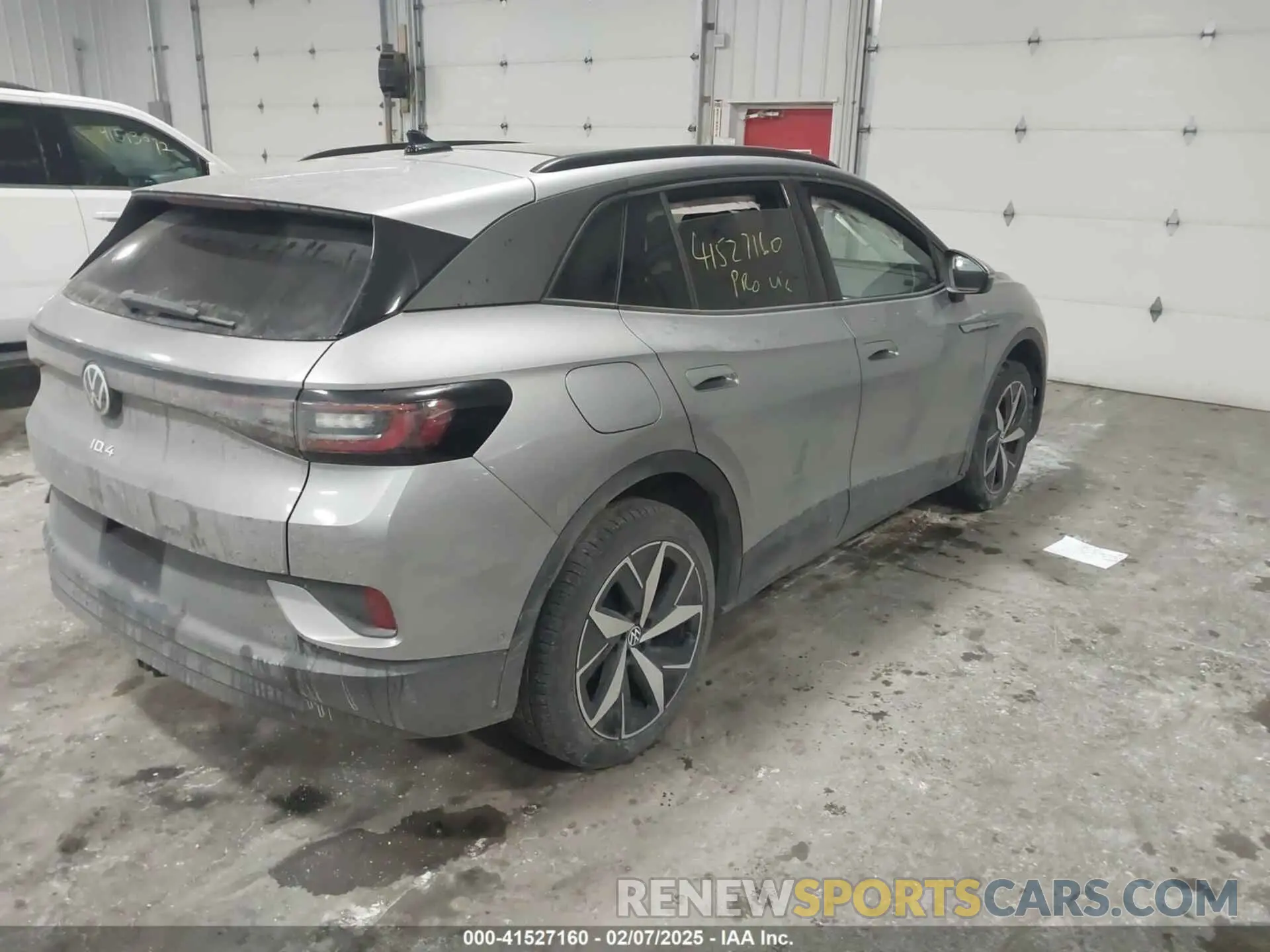4 Фотография поврежденного автомобиля 1V2WNPE83PC037537 VOLKSWAGEN ID.4 2023