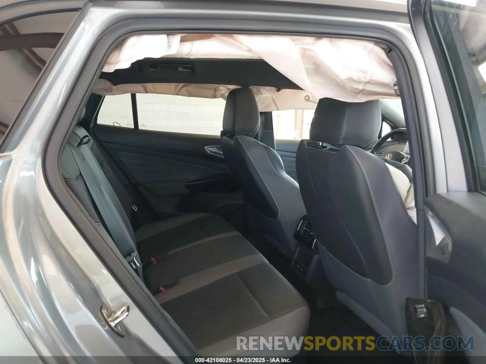 8 Фотография поврежденного автомобиля 1V2WNPE84PC048045 VOLKSWAGEN ID.4 2023