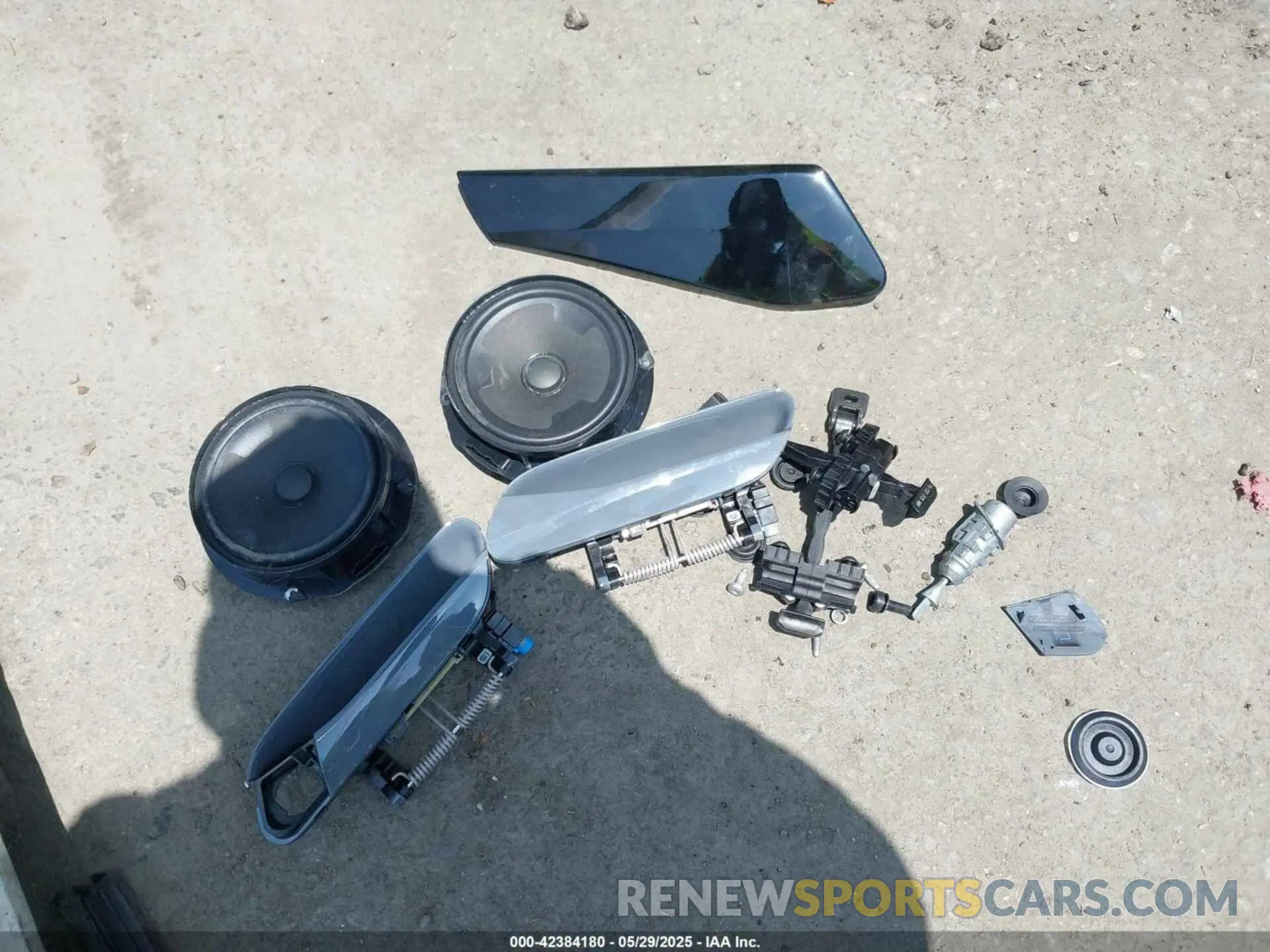 12 Photograph of a damaged car 1V2WNPE88PC031961 VOLKSWAGEN ID.4 2023
