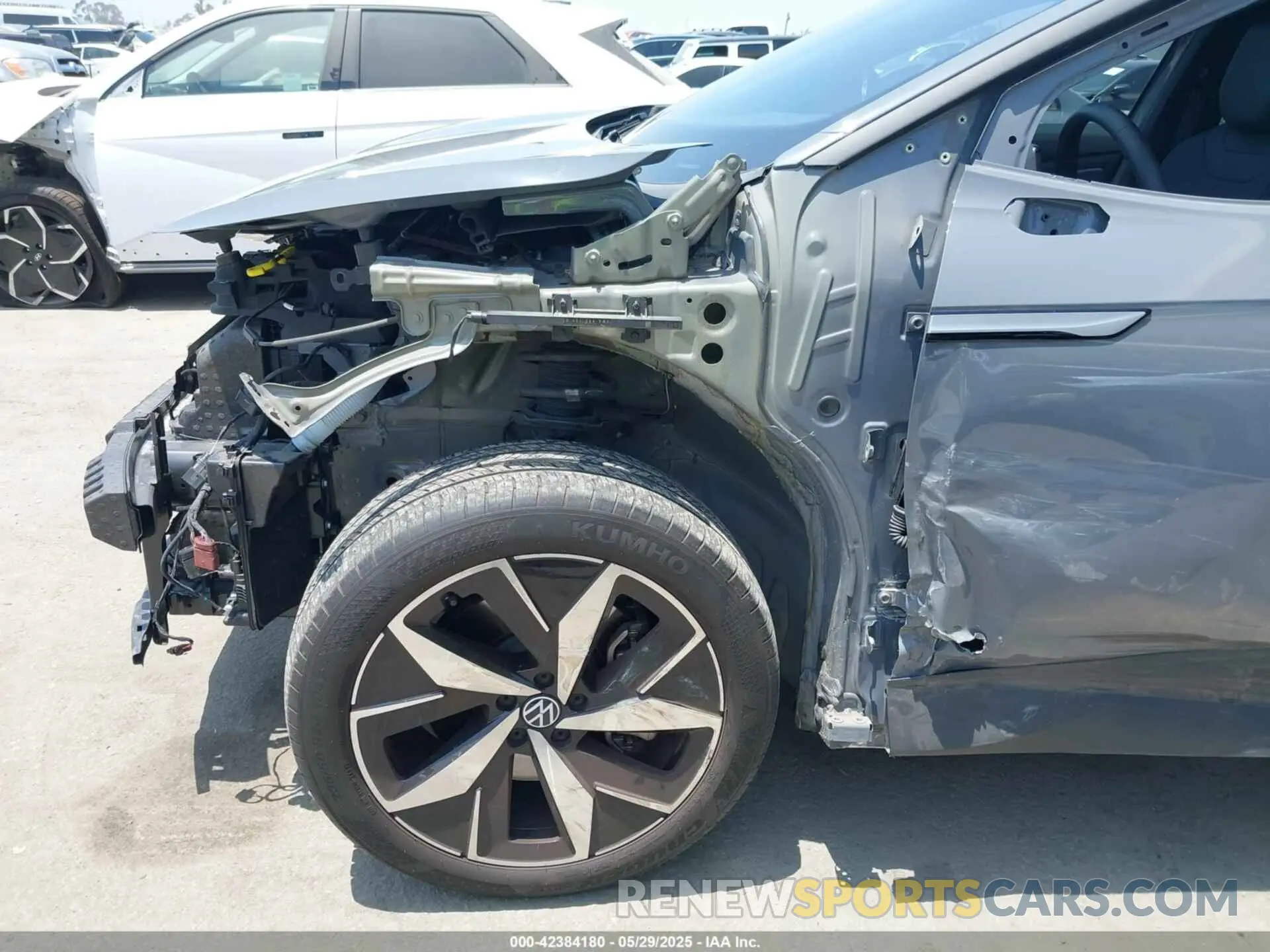 6 Photograph of a damaged car 1V2WNPE88PC031961 VOLKSWAGEN ID.4 2023