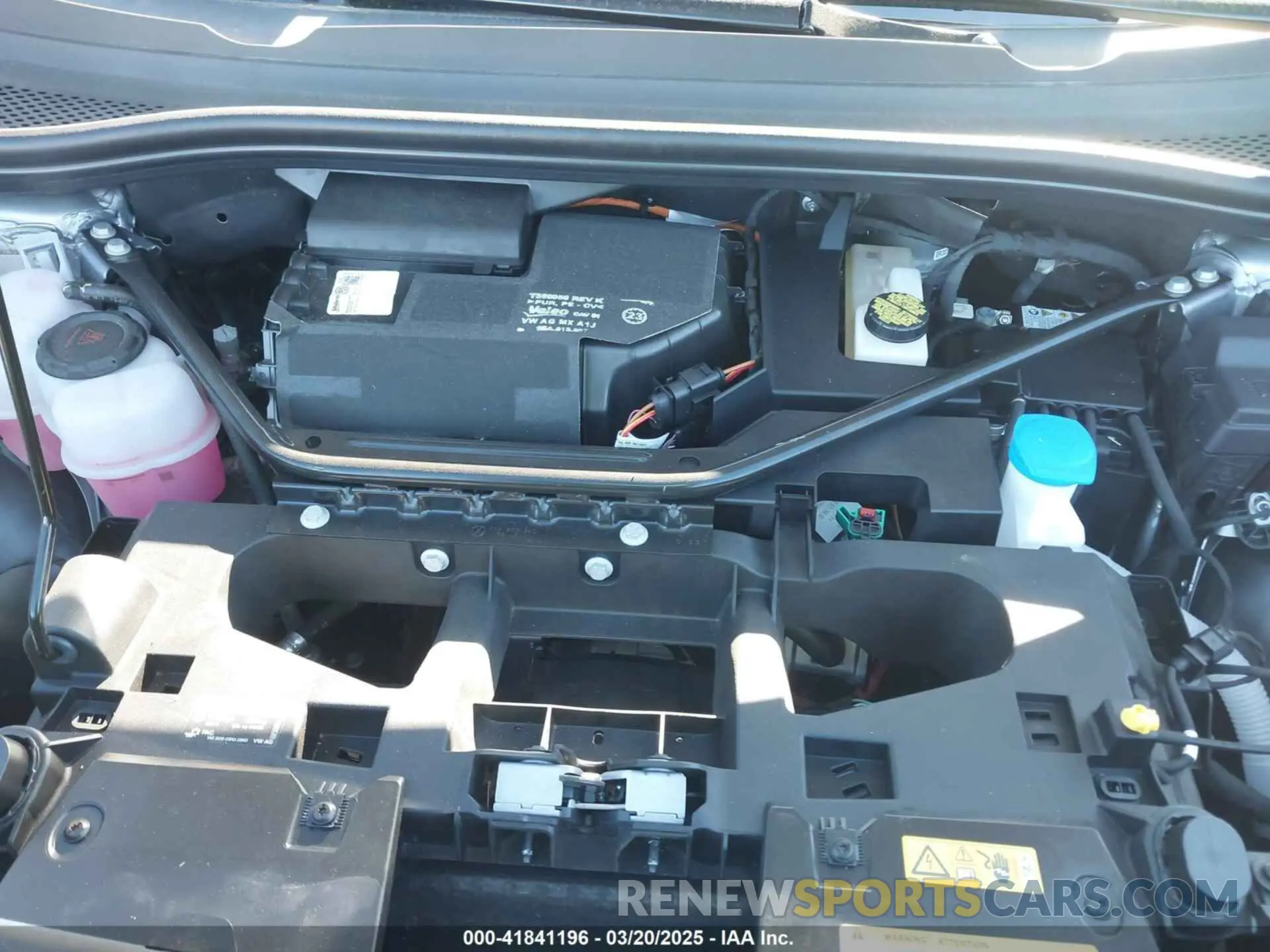 10 Фотография поврежденного автомобиля 1V2DSPE88RC000681 VOLKSWAGEN ID.4 2024