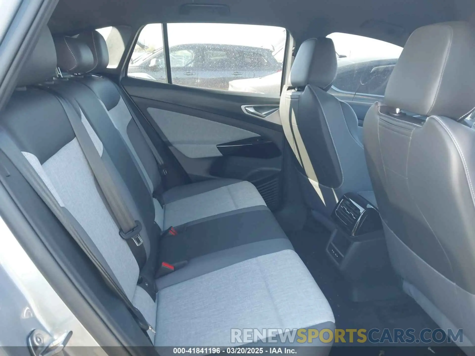 8 Фотография поврежденного автомобиля 1V2DSPE88RC000681 VOLKSWAGEN ID.4 2024
