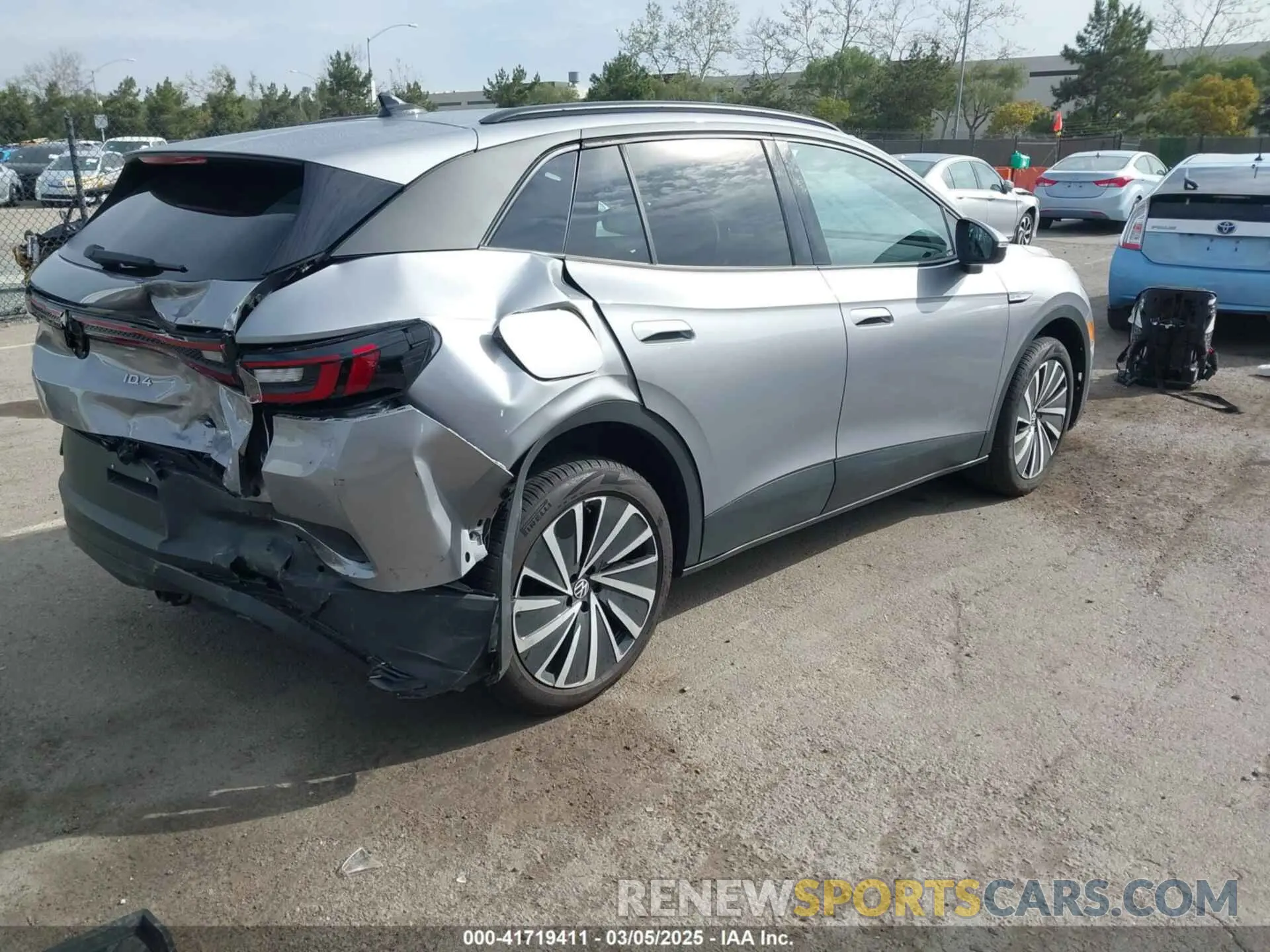 4 Photograph of a damaged car 1V2DSPE8XRC003324 VOLKSWAGEN ID.4 2024