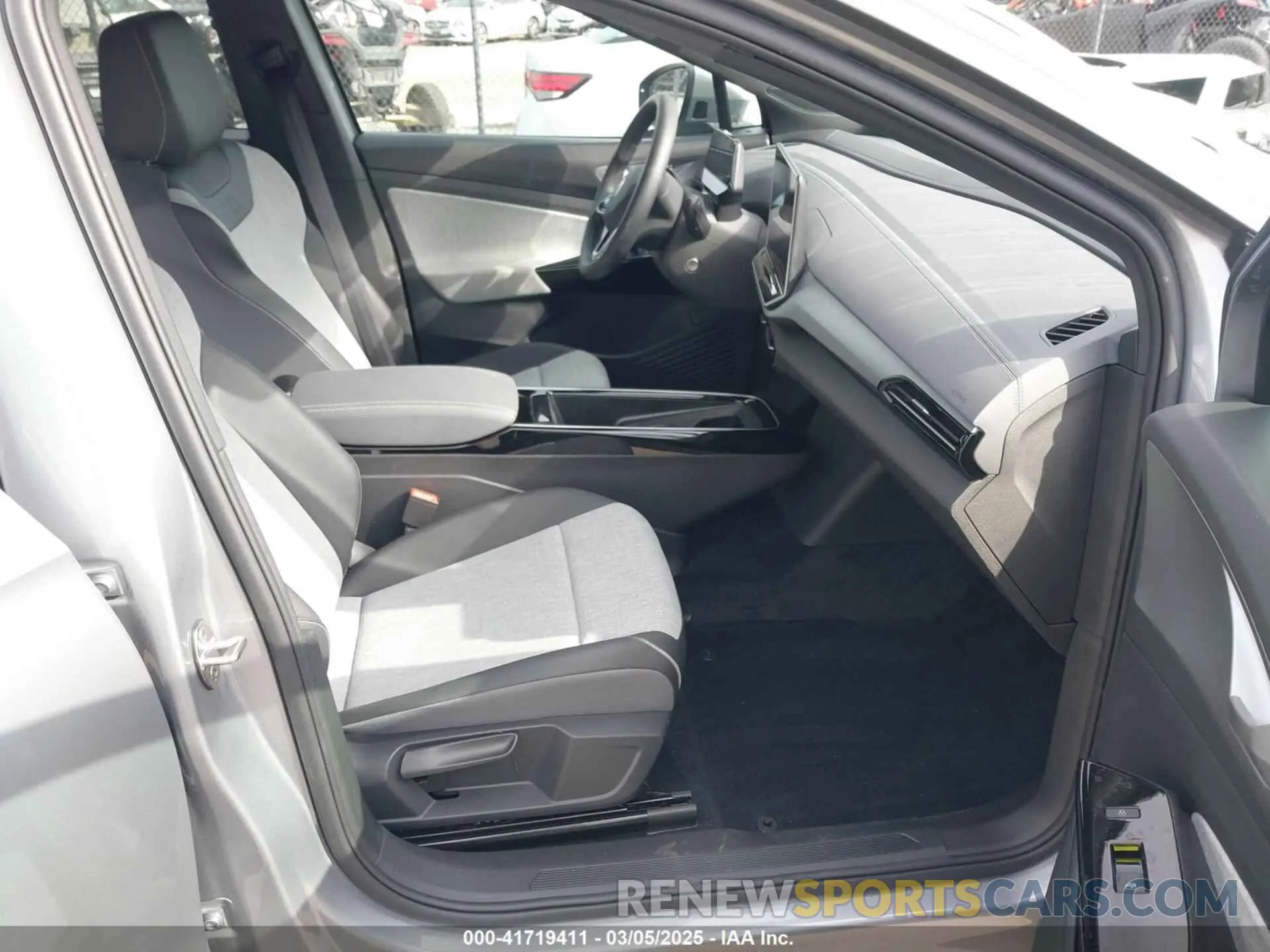 5 Photograph of a damaged car 1V2DSPE8XRC003324 VOLKSWAGEN ID.4 2024