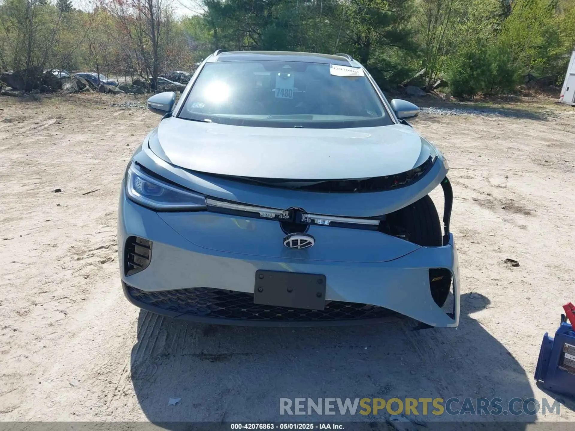 12 Photograph of a damaged car 1V2VRPE81RC024465 VOLKSWAGEN ID.4 2024