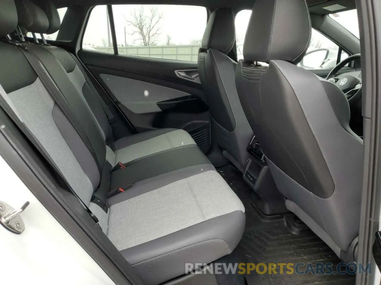 12 Фотография поврежденного автомобиля 1V2DNPE87PC009179 VOLKSWAGEN ID.4 PRO 2023