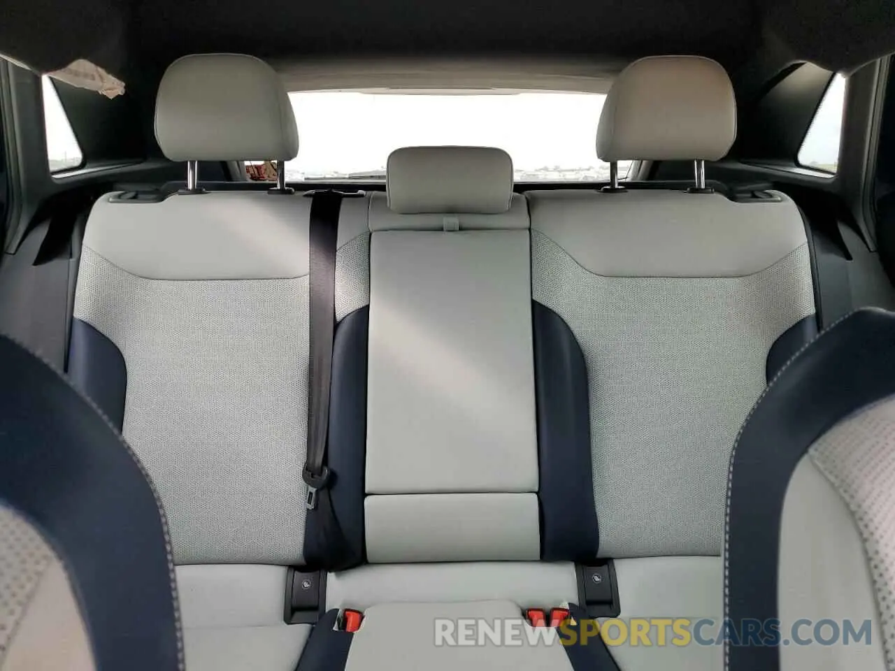 10 Фотография поврежденного автомобиля 1V2FMPE88PC004360 VOLKSWAGEN ID.4 PRO S 2023