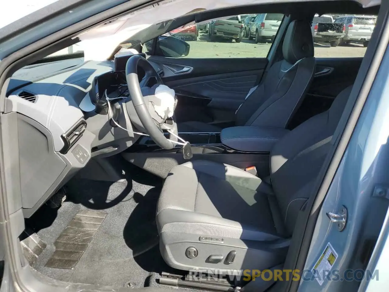 7 Photograph of a damaged car 1V25MPE88RC012845 VOLKSWAGEN ID.4 S 2024