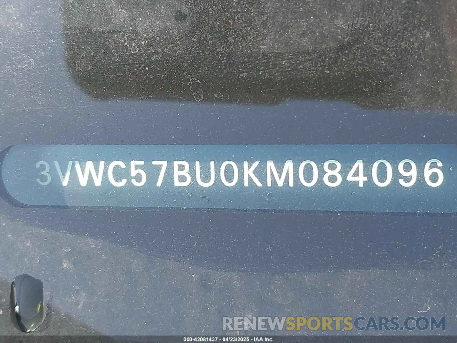 19 Photograph of a damaged car 3VWC57BU0KM084096 VOLKSWAGEN JETTA 2019