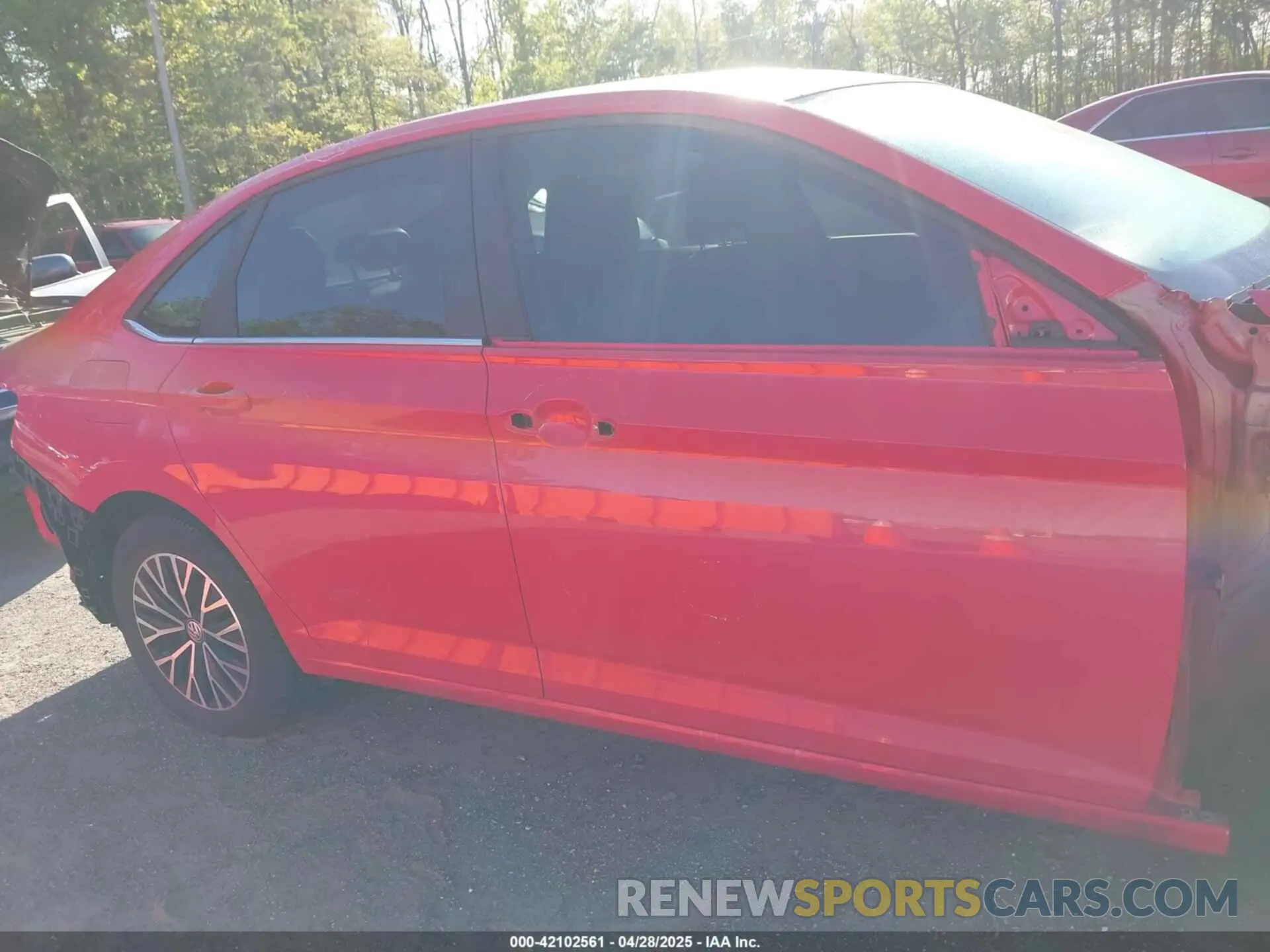 13 Photograph of a damaged car 3VWC57BU0KM104895 VOLKSWAGEN JETTA 2019