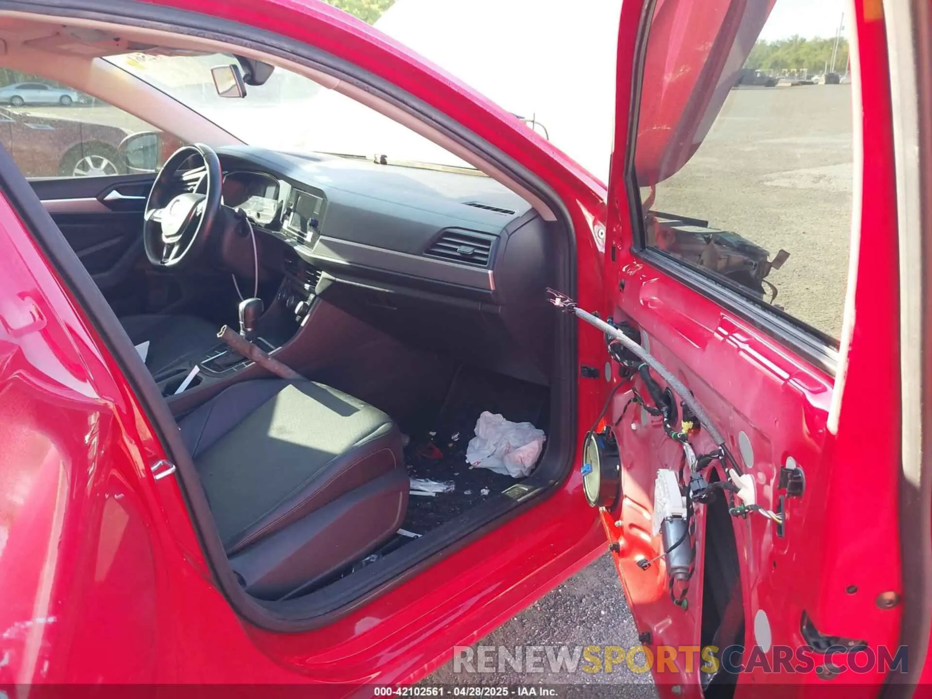 5 Photograph of a damaged car 3VWC57BU0KM104895 VOLKSWAGEN JETTA 2019