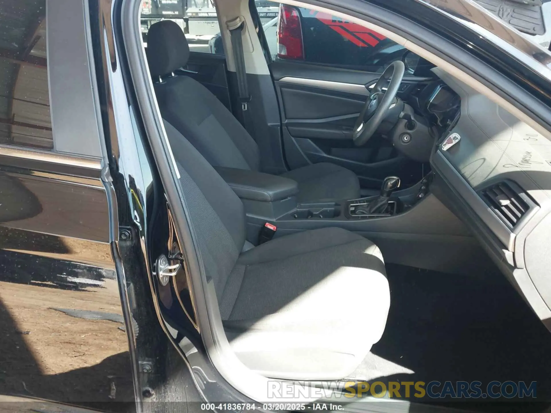 5 Photograph of a damaged car 3VWC57BU0KM116061 VOLKSWAGEN JETTA 2019