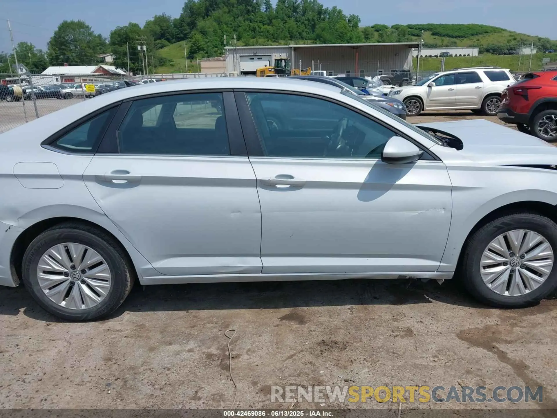 14 Photograph of a damaged car 3VWC57BU0KM139582 VOLKSWAGEN JETTA 2019