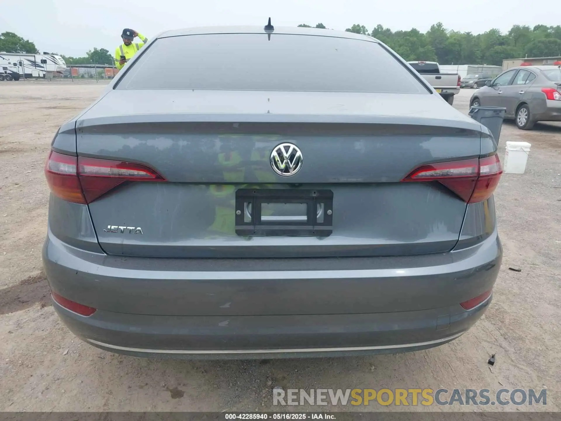 16 Photograph of a damaged car 3VWC57BU0KM141669 VOLKSWAGEN JETTA 2019
