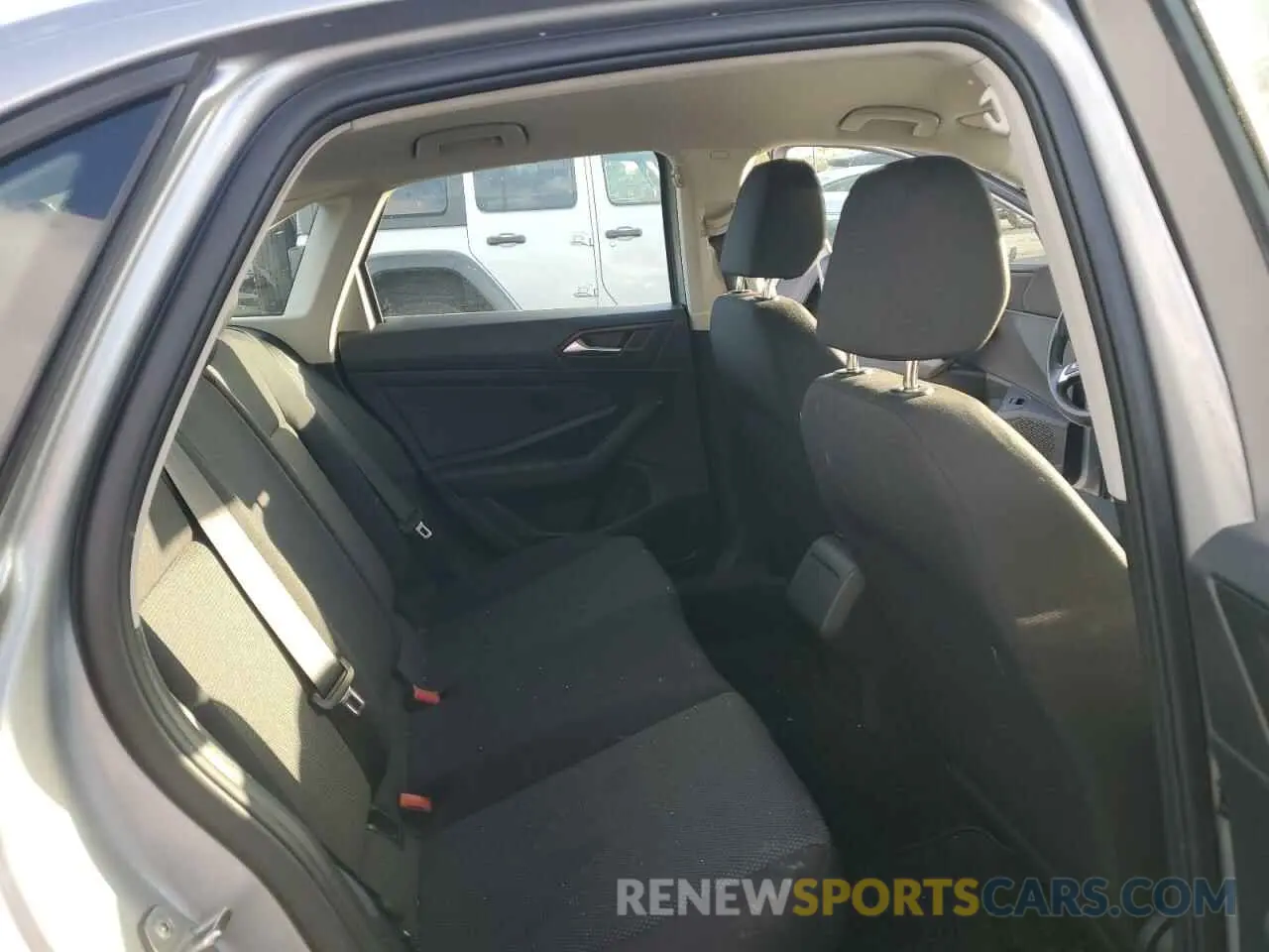 10 Фотография поврежденного автомобиля 3VWC57BU0KM221439 VOLKSWAGEN JETTA 2019