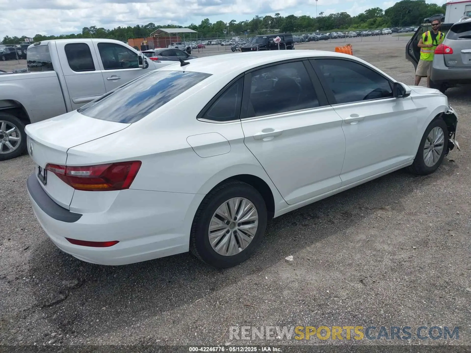 4 Photograph of a damaged car 3VWC57BU1KM025946 VOLKSWAGEN JETTA 2019