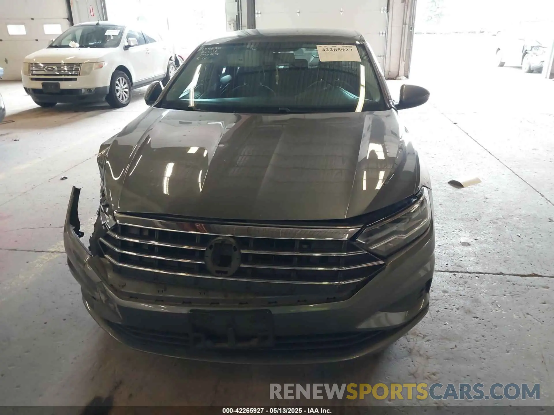 12 Фотография поврежденного автомобиля 3VWC57BU1KM031360 VOLKSWAGEN JETTA 2019