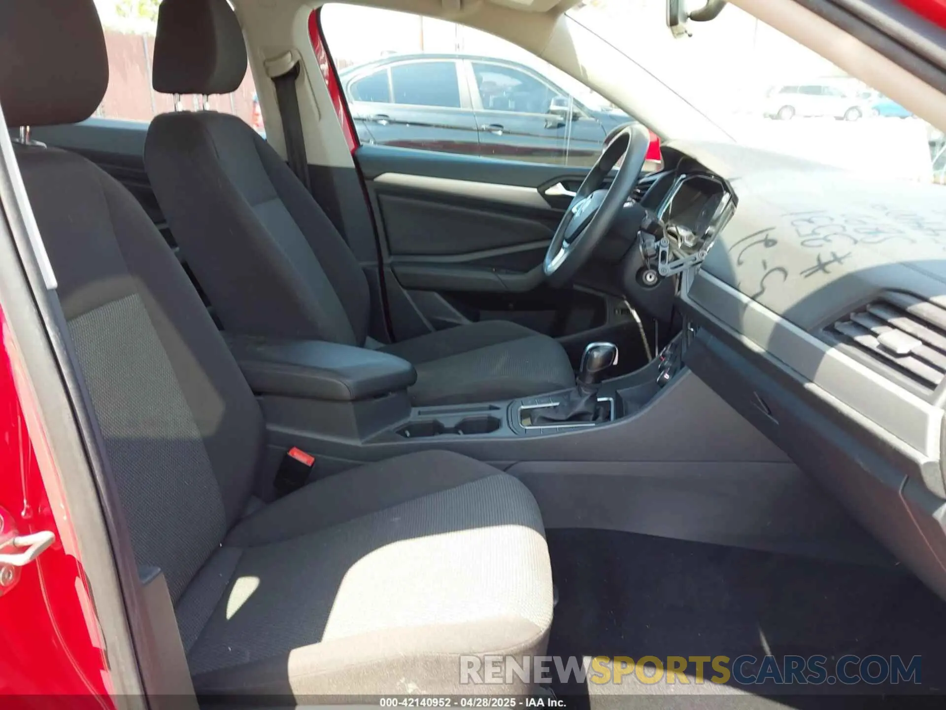 5 Photograph of a damaged car 3VWC57BU1KM055643 VOLKSWAGEN JETTA 2019