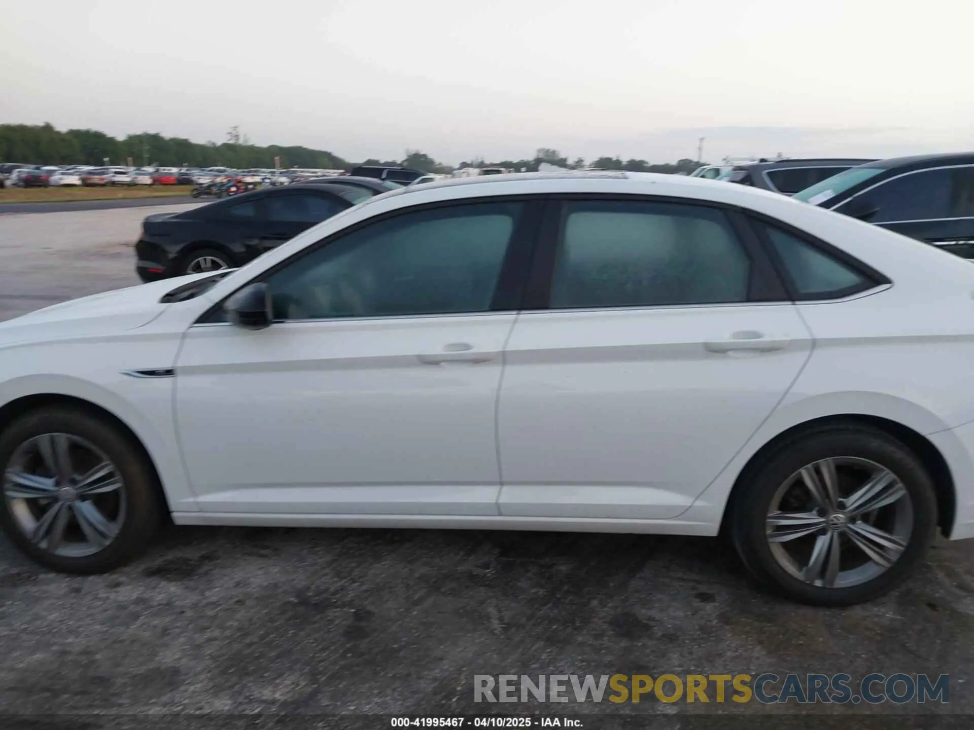 14 Фотография поврежденного автомобиля 3VWC57BU1KM081286 VOLKSWAGEN JETTA 2019