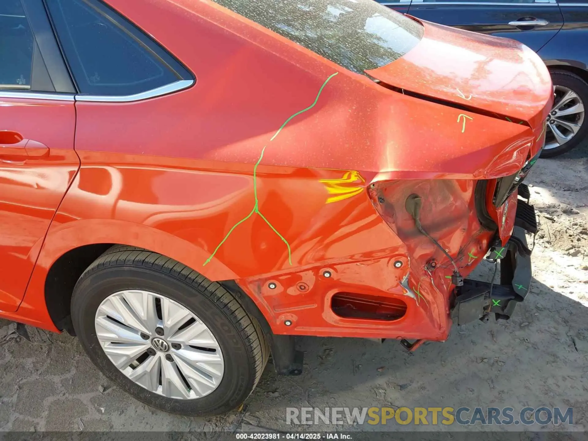 16 Photograph of a damaged car 3VWC57BU1KM152437 VOLKSWAGEN JETTA 2019