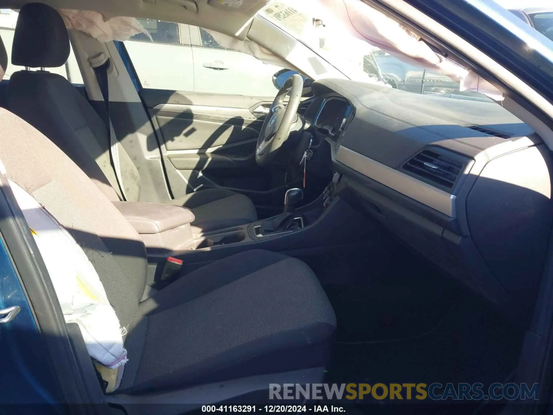 5 Photograph of a damaged car 3VWC57BU2KM105188 VOLKSWAGEN JETTA 2019