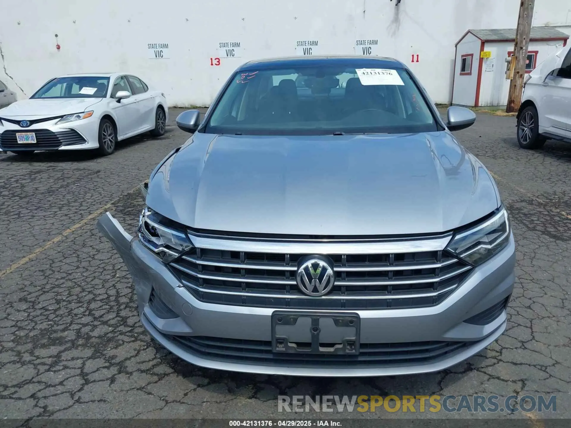 12 Photograph of a damaged car 3VWC57BU2KM215738 VOLKSWAGEN JETTA 2019