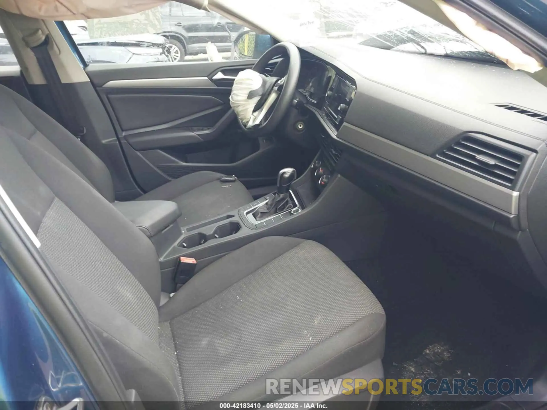 5 Photograph of a damaged car 3VWC57BU3KM166906 VOLKSWAGEN JETTA 2019