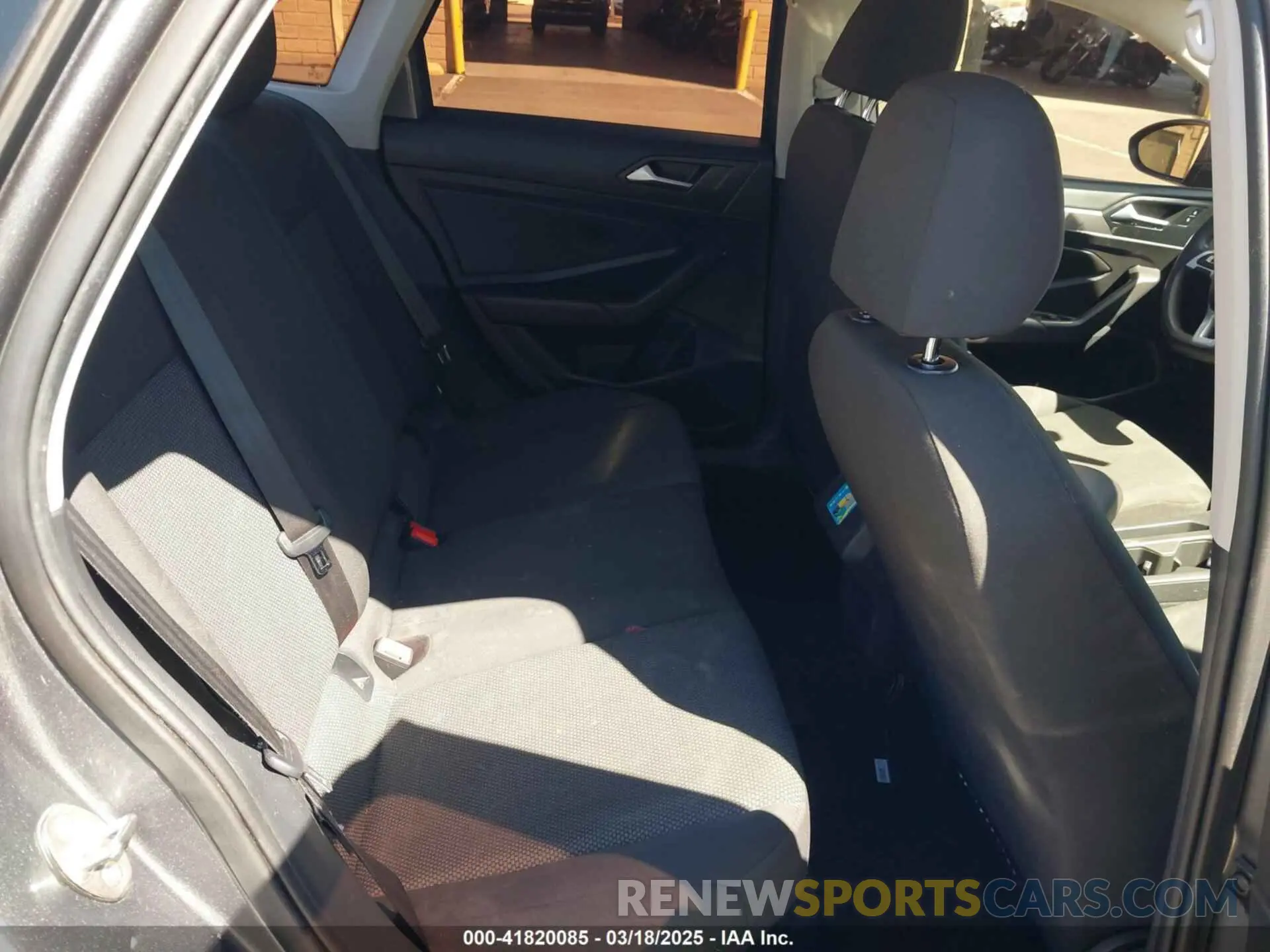 8 Photograph of a damaged car 3VWC57BU4KM039422 VOLKSWAGEN JETTA 2019