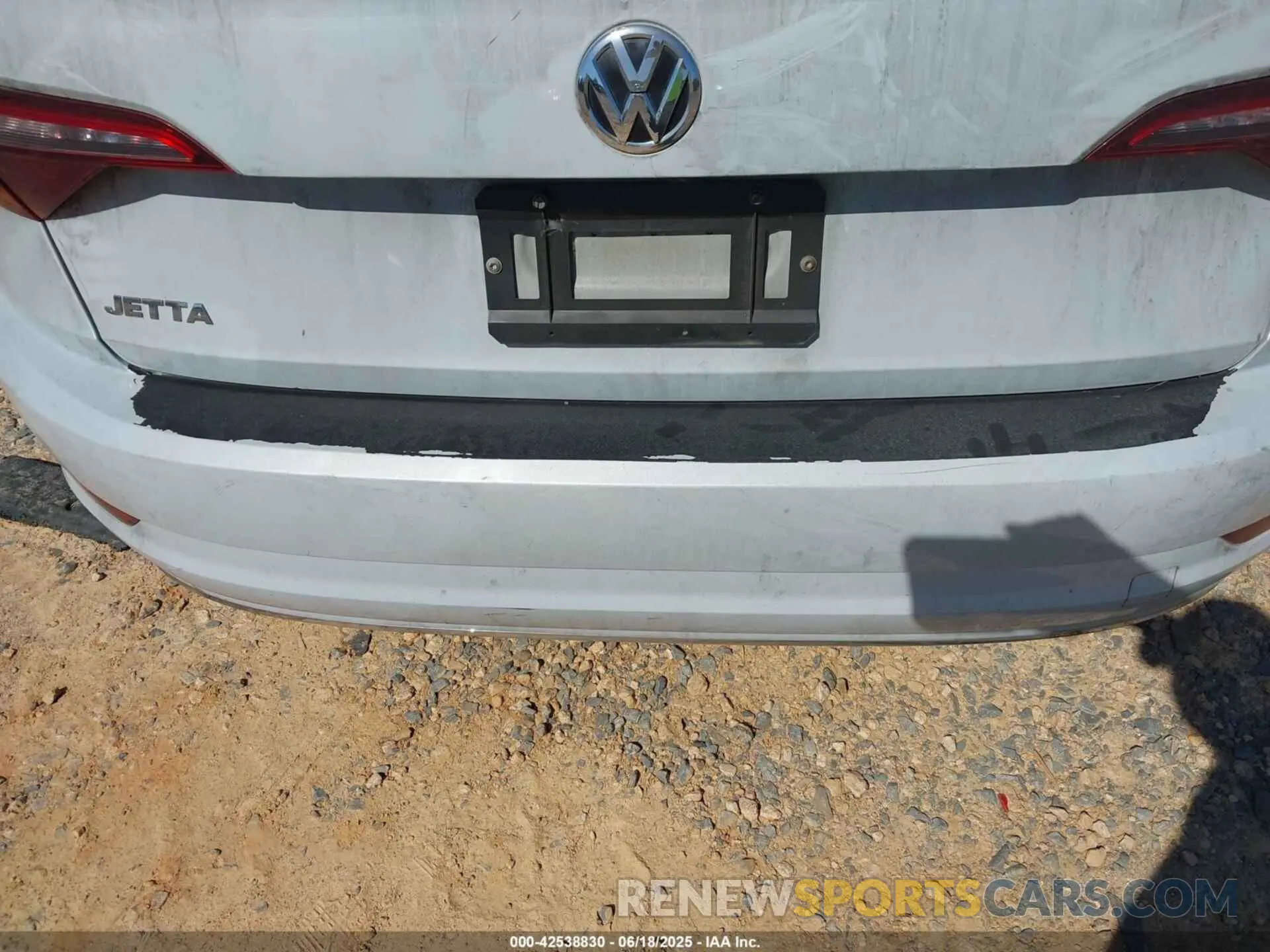 14 Photograph of a damaged car 3VWC57BU4KM088734 VOLKSWAGEN JETTA 2019