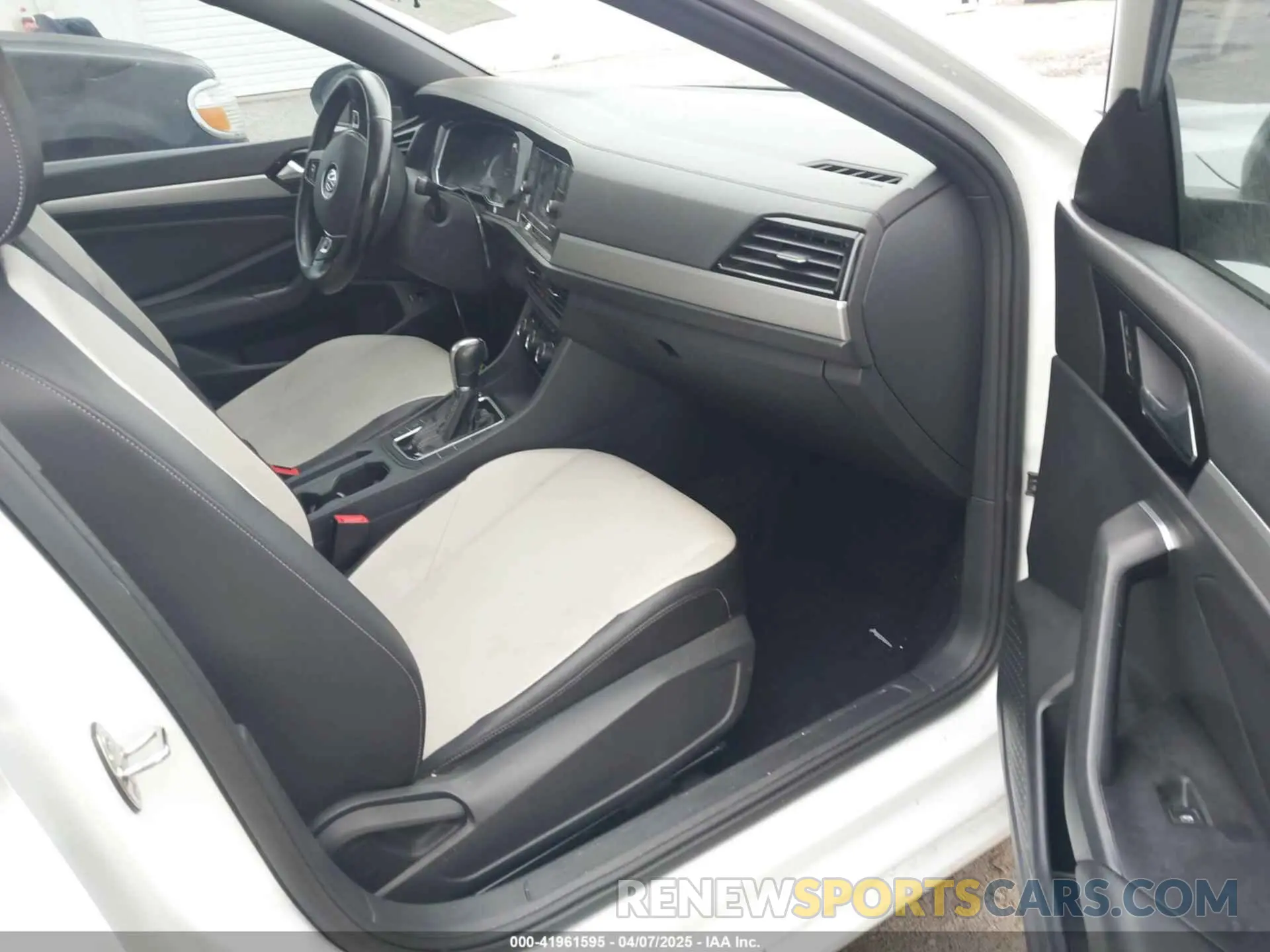 5 Фотография поврежденного автомобиля 3VWC57BU4KM119528 VOLKSWAGEN JETTA 2019