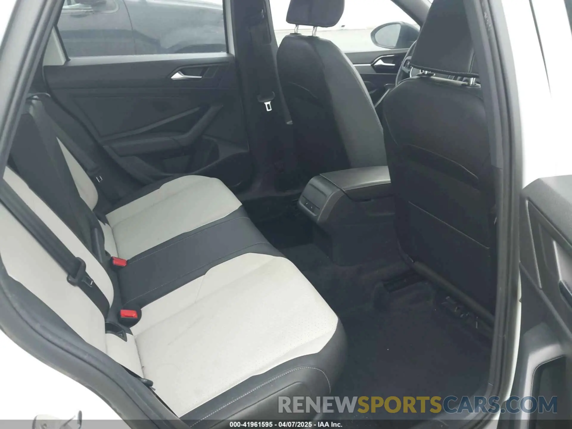 8 Фотография поврежденного автомобиля 3VWC57BU4KM119528 VOLKSWAGEN JETTA 2019